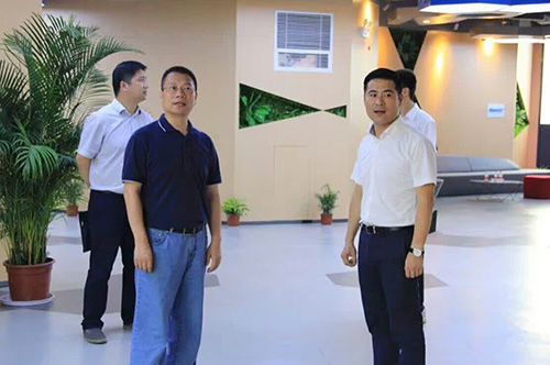 20160818拱墅区委常委、组织部李炜莅临杭州千亿国际文创集团总部调研指导 (3).jpg